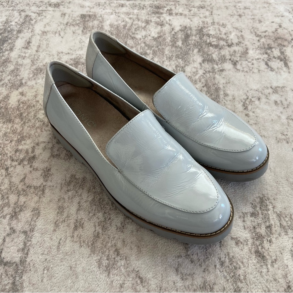 VIONIC‎ Kensley Gray Patent Leather Slip-On Lug Sole Platform Loafers 8